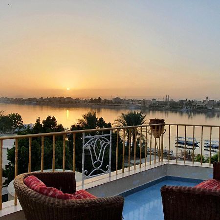 Spring Hotel Luxor Luaran gambar