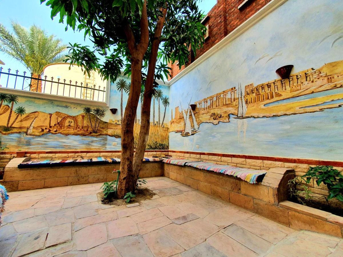 Spring Hotel Luxor Luaran gambar