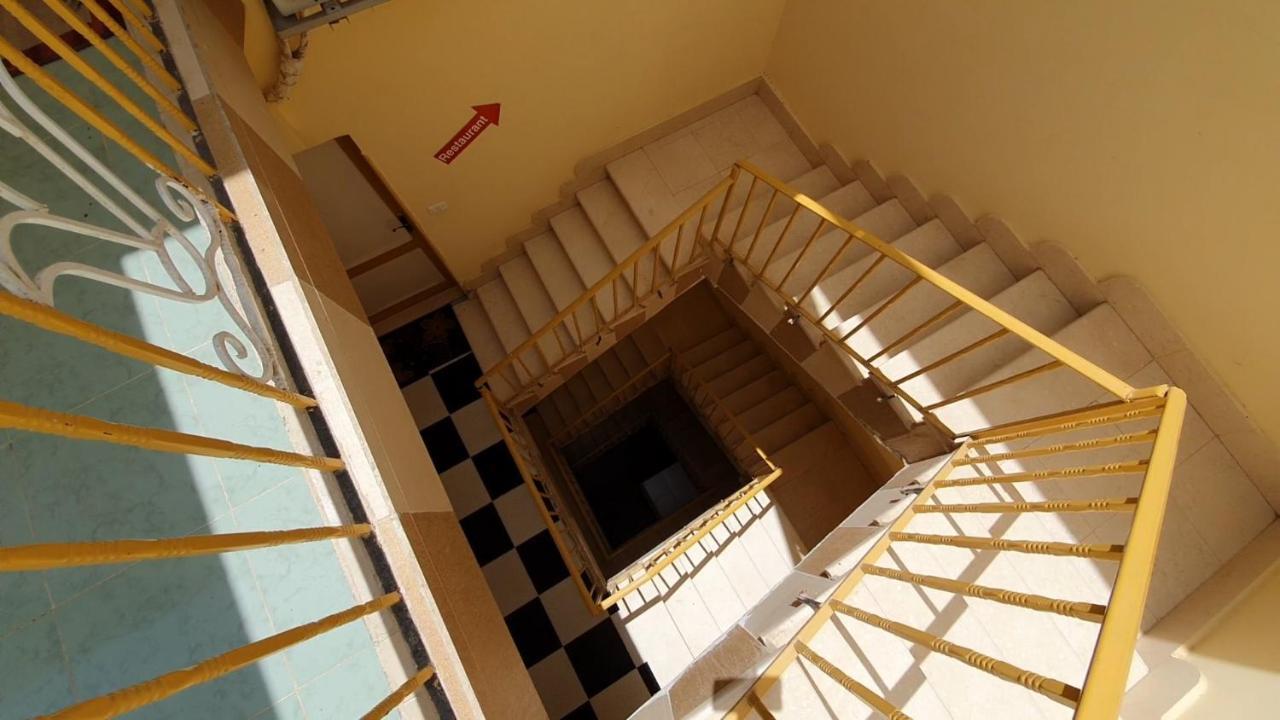 Spring Hotel Luxor Luaran gambar