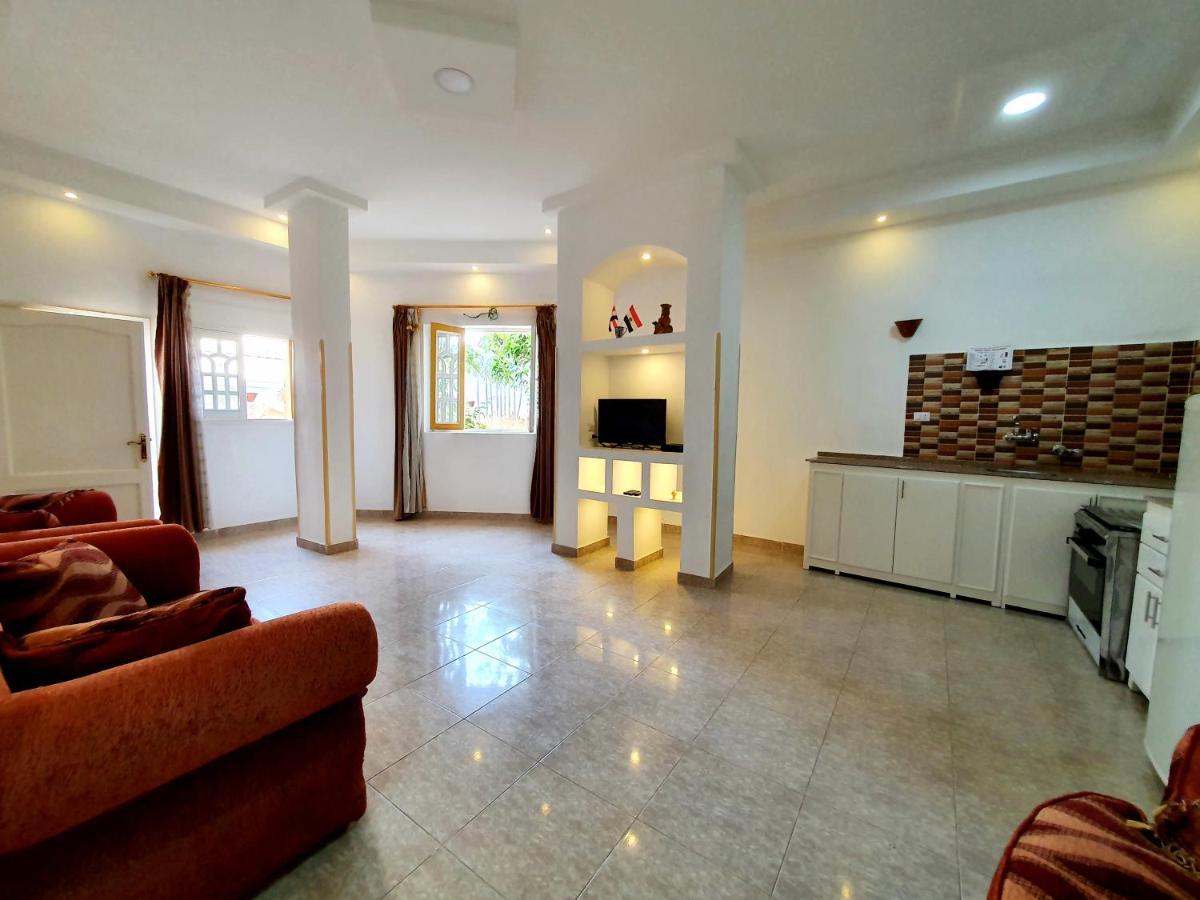 Spring Hotel Luxor Luaran gambar