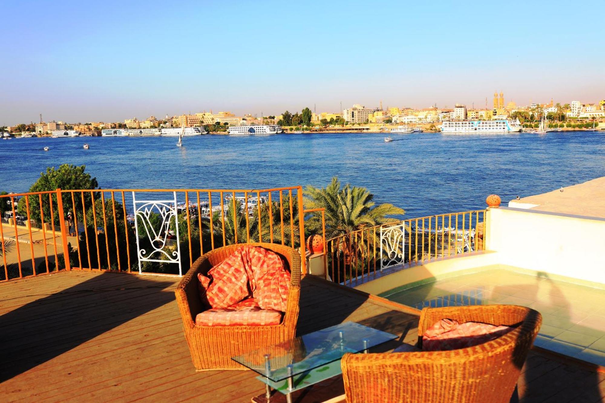 Spring Hotel Luxor Luaran gambar