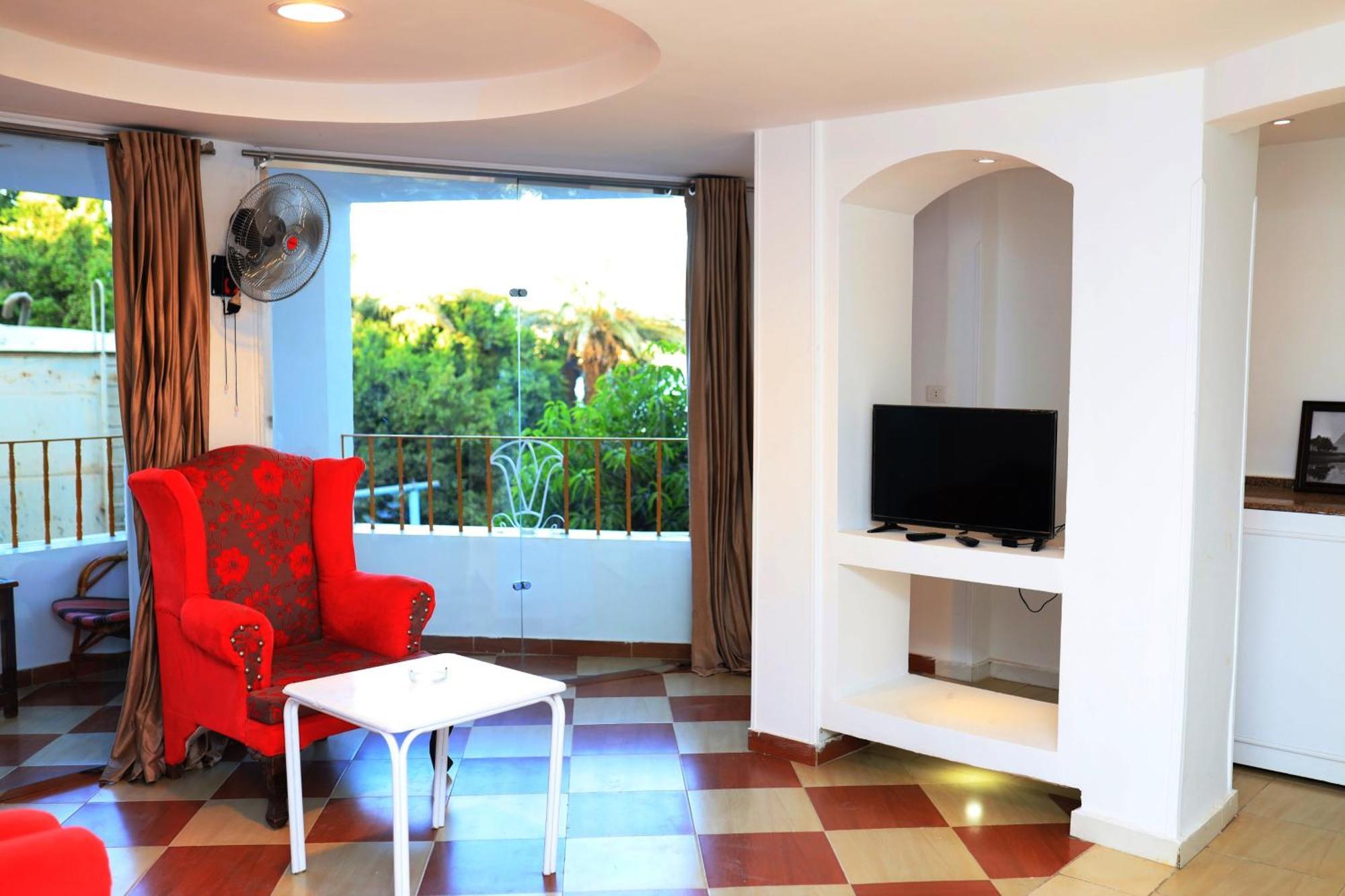 Spring Hotel Luxor Luaran gambar