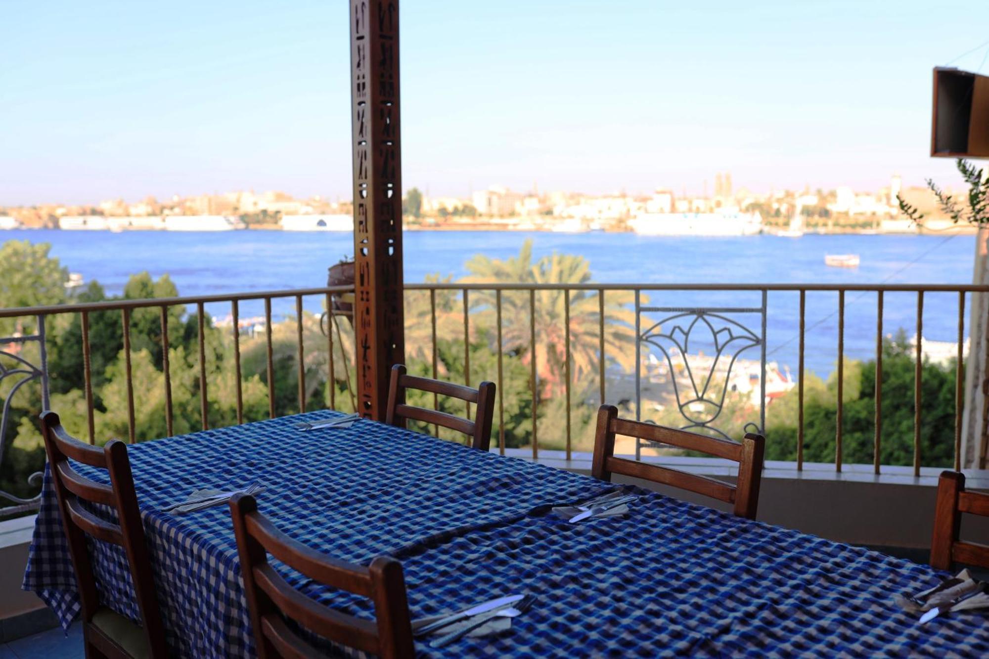 Spring Hotel Luxor Luaran gambar