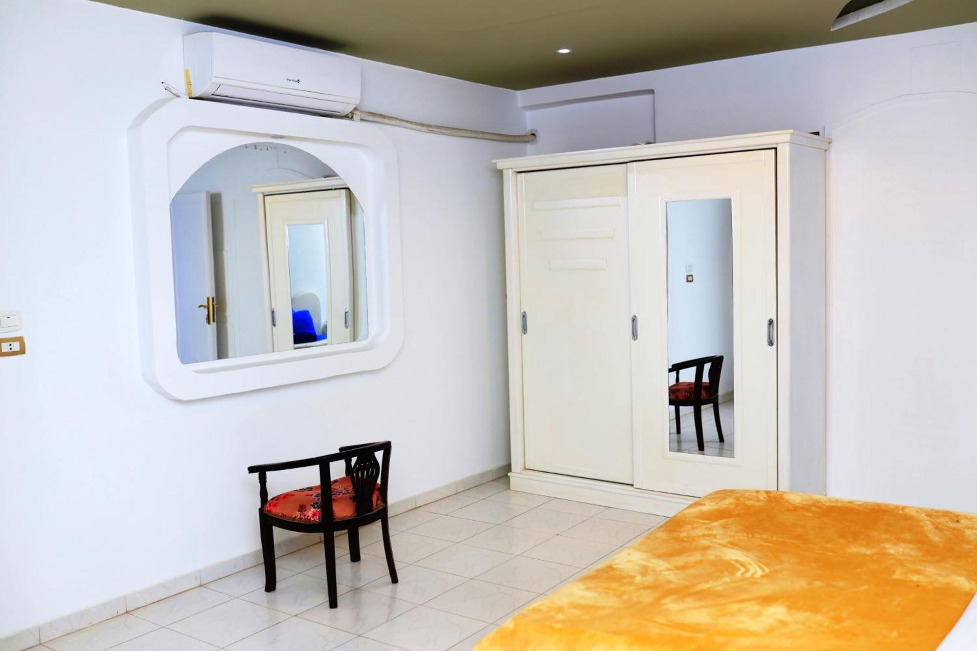 Spring Hotel Luxor Luaran gambar