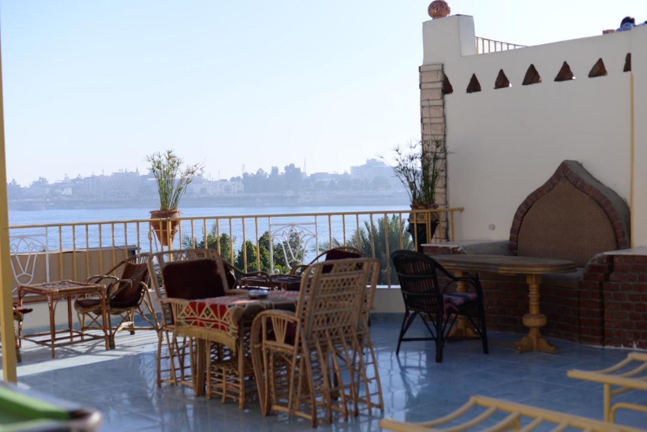 Spring Hotel Luxor Luaran gambar